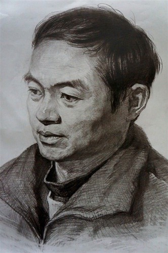 中年男子素描头像