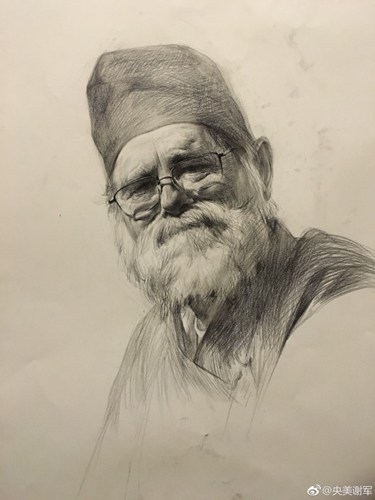戴眼镜长胡子的老人素描头像