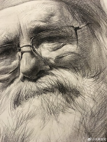 老人素描头像胡子局部