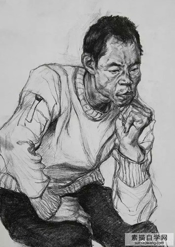 央美优秀素描半身像