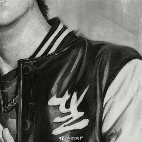 明星大张伟素描衣服