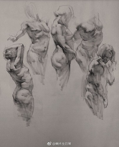 多个角度的人体素描练习