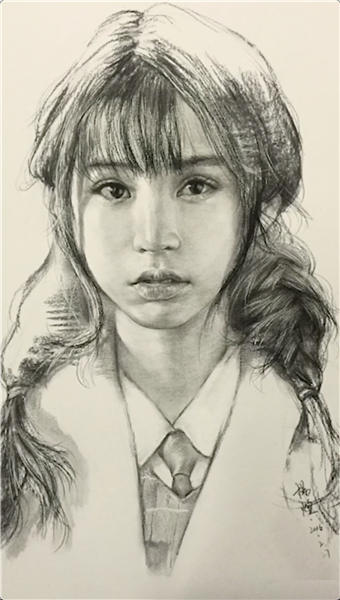素描头像女孩正面
