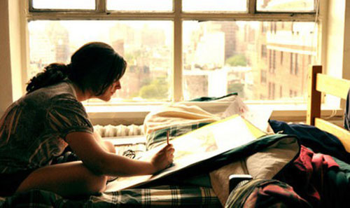 会画画的女孩是最漂亮的，当她遇见她时，她就结婚了。