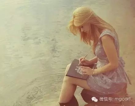 会画画的女孩是最漂亮的，当她遇见她时，她就结婚了。