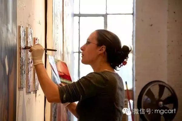 会画画的女孩是最漂亮的，当她遇见她时，她就结婚了。