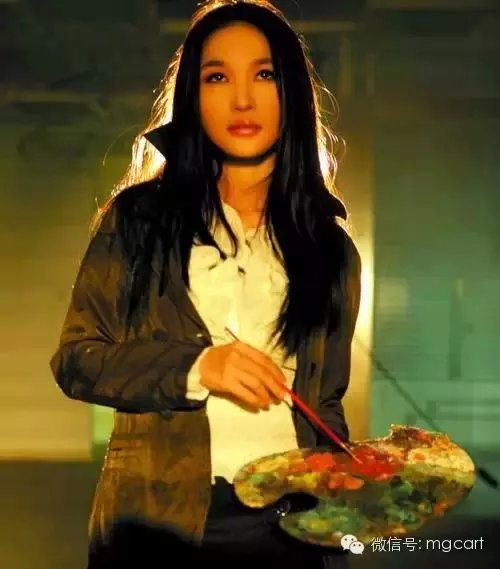 会画画的女孩是最漂亮的，当她遇见她时，她就结婚了。