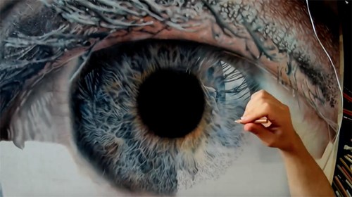 超逼真的眼部绘画，绝对视觉、精神和听觉艺术震撼！