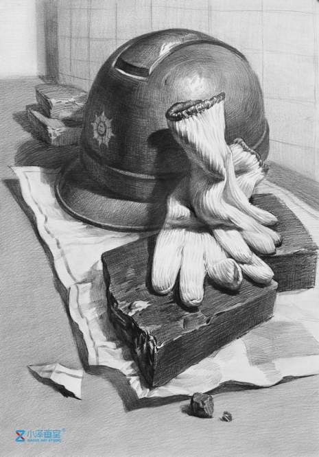 头盔手套素描画