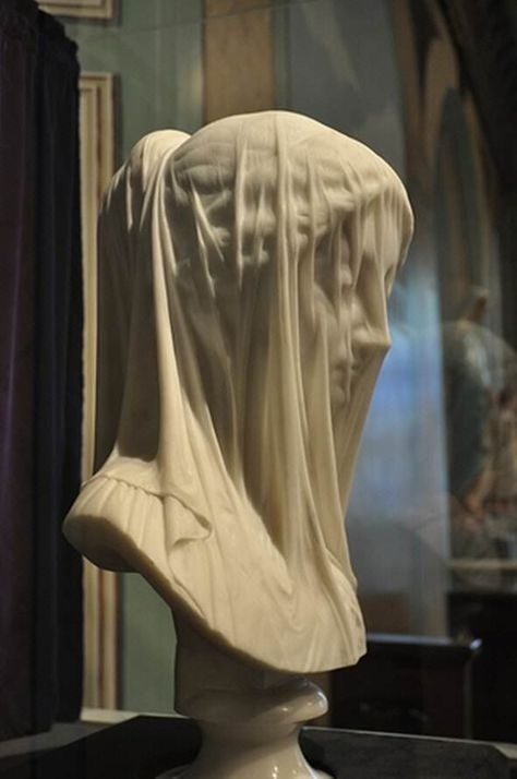 用雕塑来展示头纱会有什么样的艺术效果？